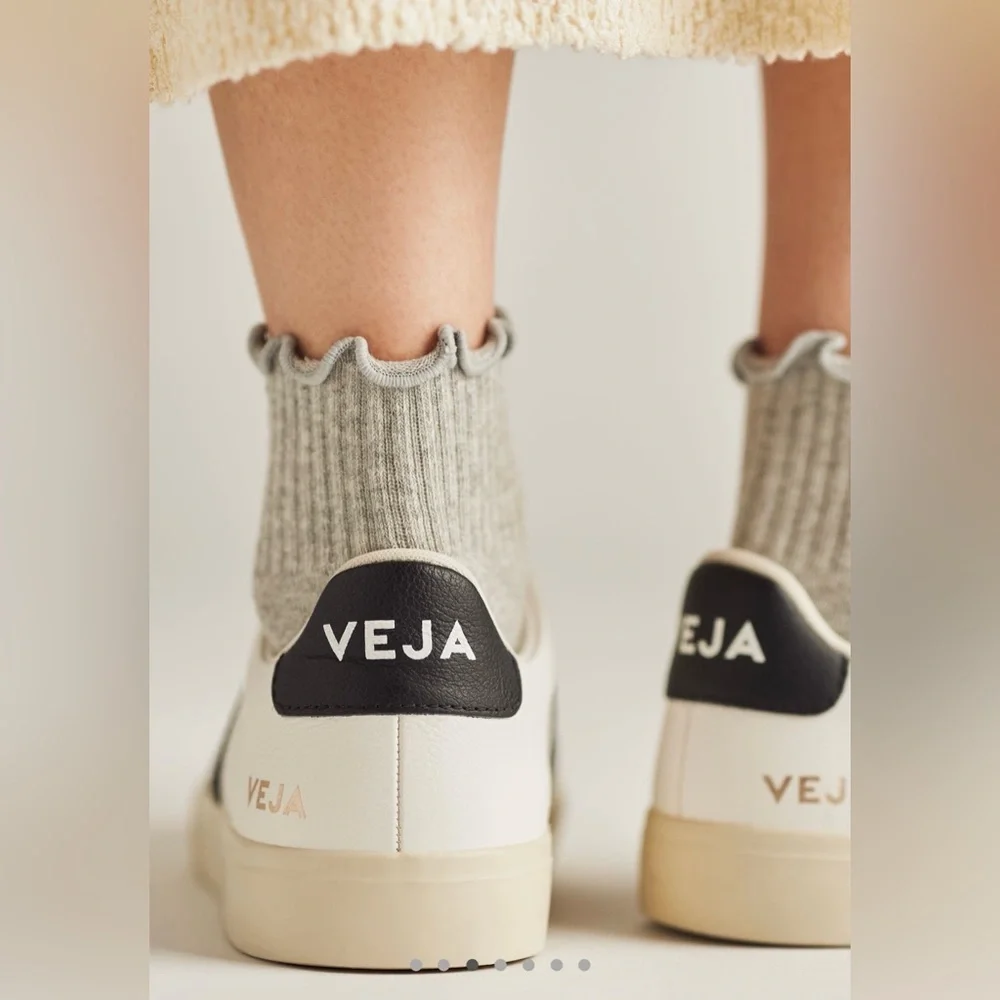 Veja Women's White Sneaker with Black V Detail - Picture 3 of 11